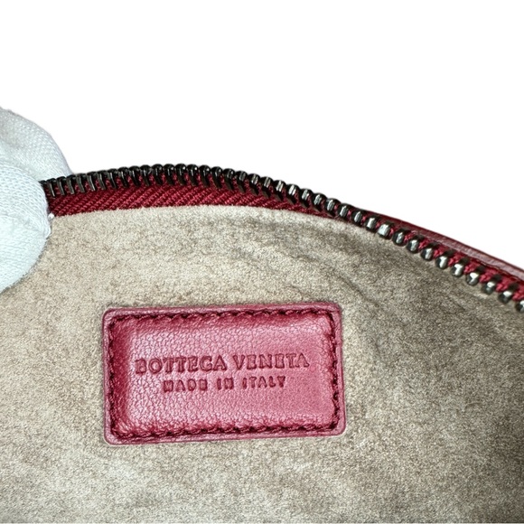 ❌SOLD❌ BOTTEGA VENETA Zip Pouch - Picture 7 of 9
